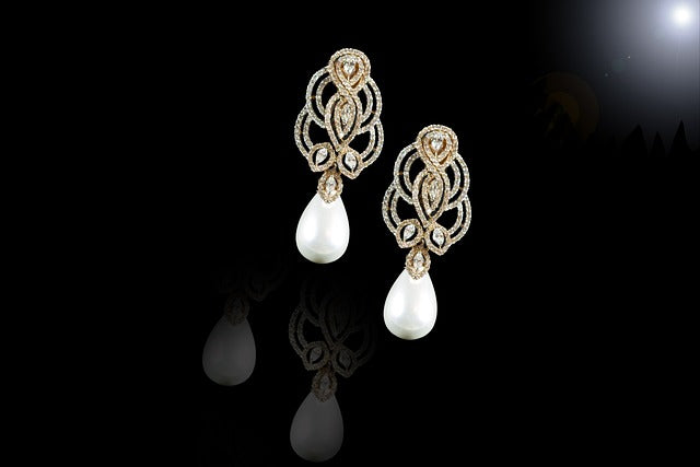 10 Must-Have Earring Styles Every Woman Should Own